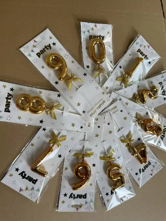 Tissue Paper Pom-Poms – Style 8