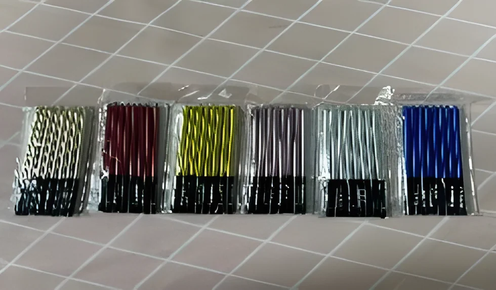 8 Pieces of Black Tinfoil Gold-plated Pencil Candle in Bag
